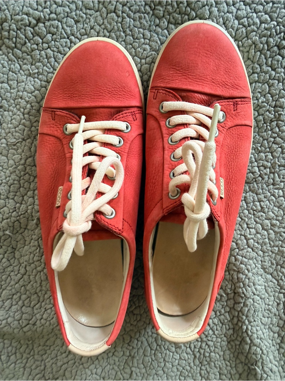 Ecco Women's Coral-Red Leather Lace-Up Sneakers